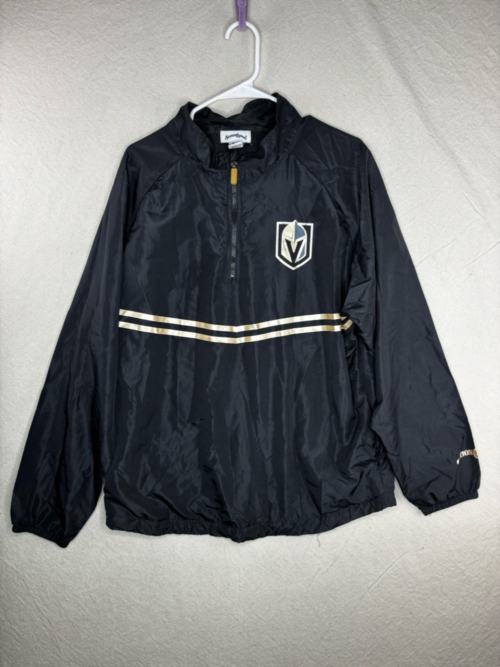 Stations casinos Las Vegas golden lights lightweight jacket
